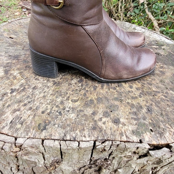 Women Vintage Brown Leather Ankle Boots By Croft and Barrow Size 7M/Women Leathe - Picture 6 of 8